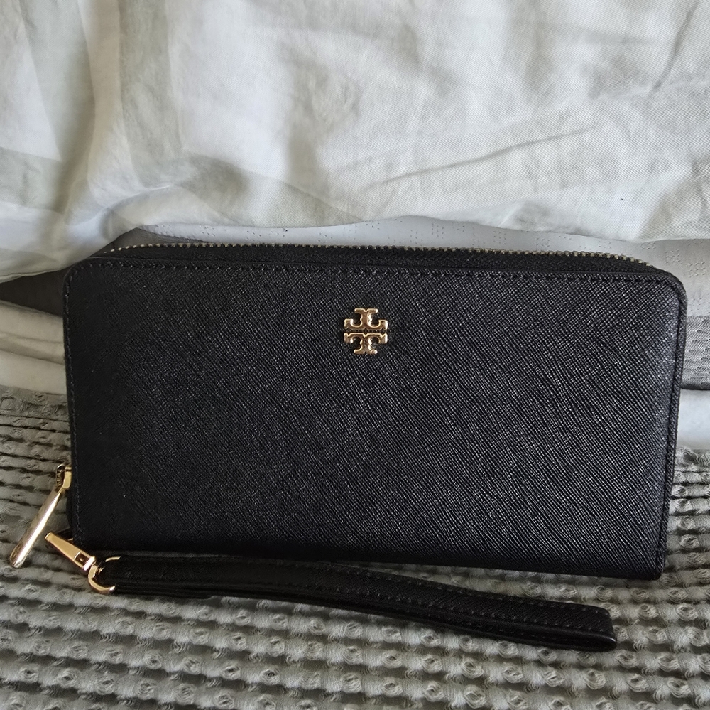 Authentic TORY BURCH EMERSON ZIP CONTINENTAL WALLET LONG BLACK NWOT